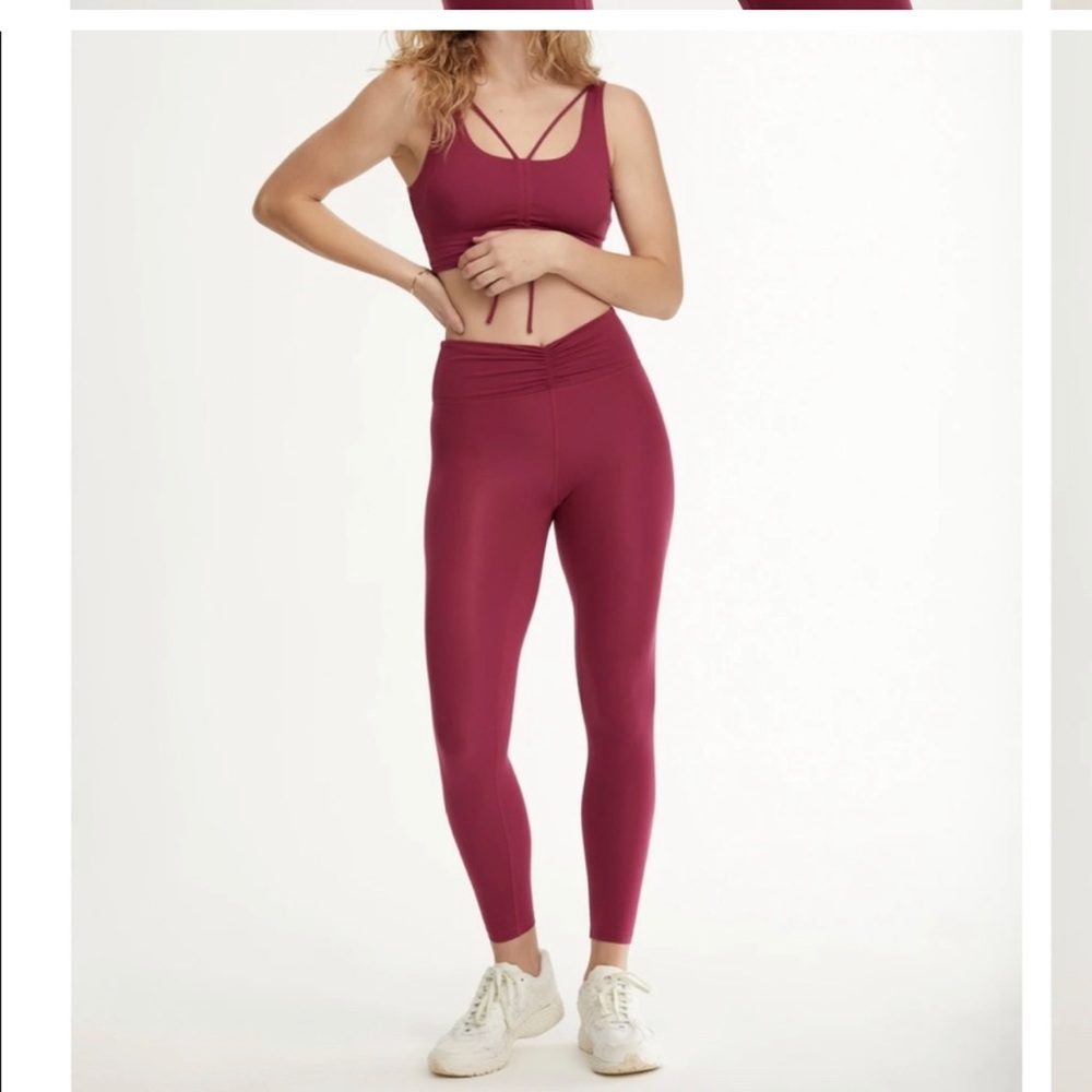 Something Navy x Bandier Ruched legging